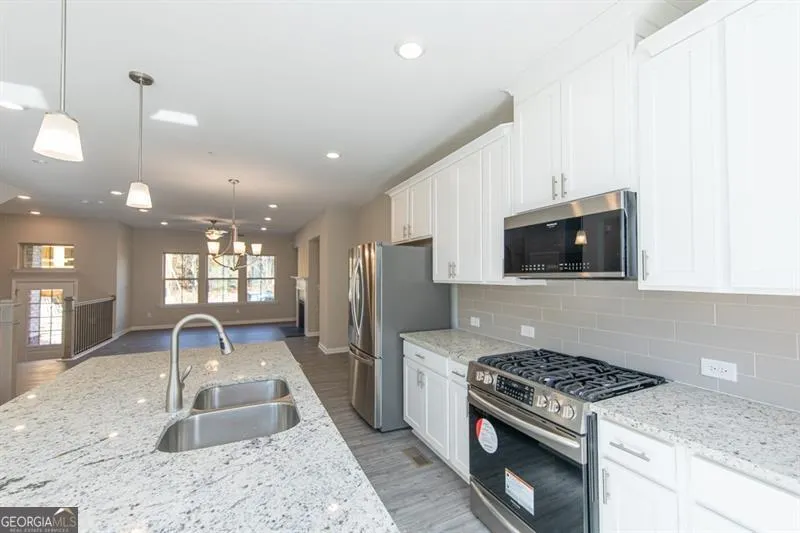 272 Commons Avenue
