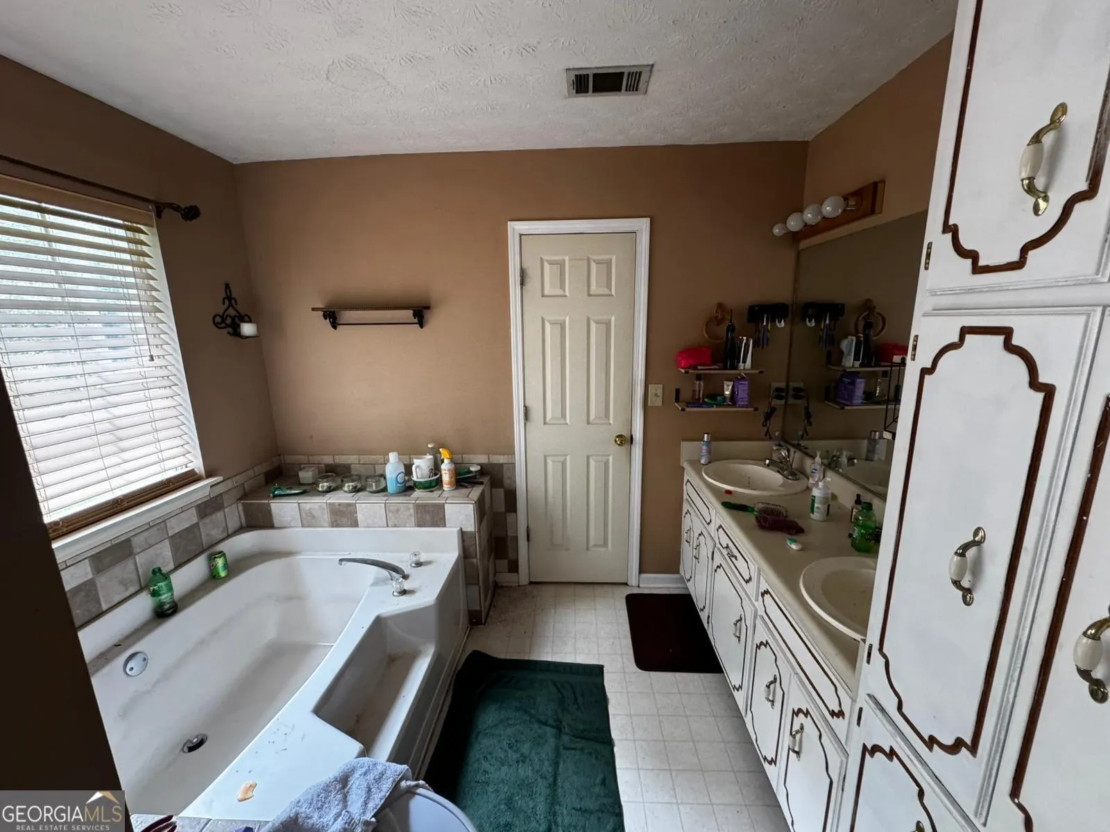 4682 Bullock Lane