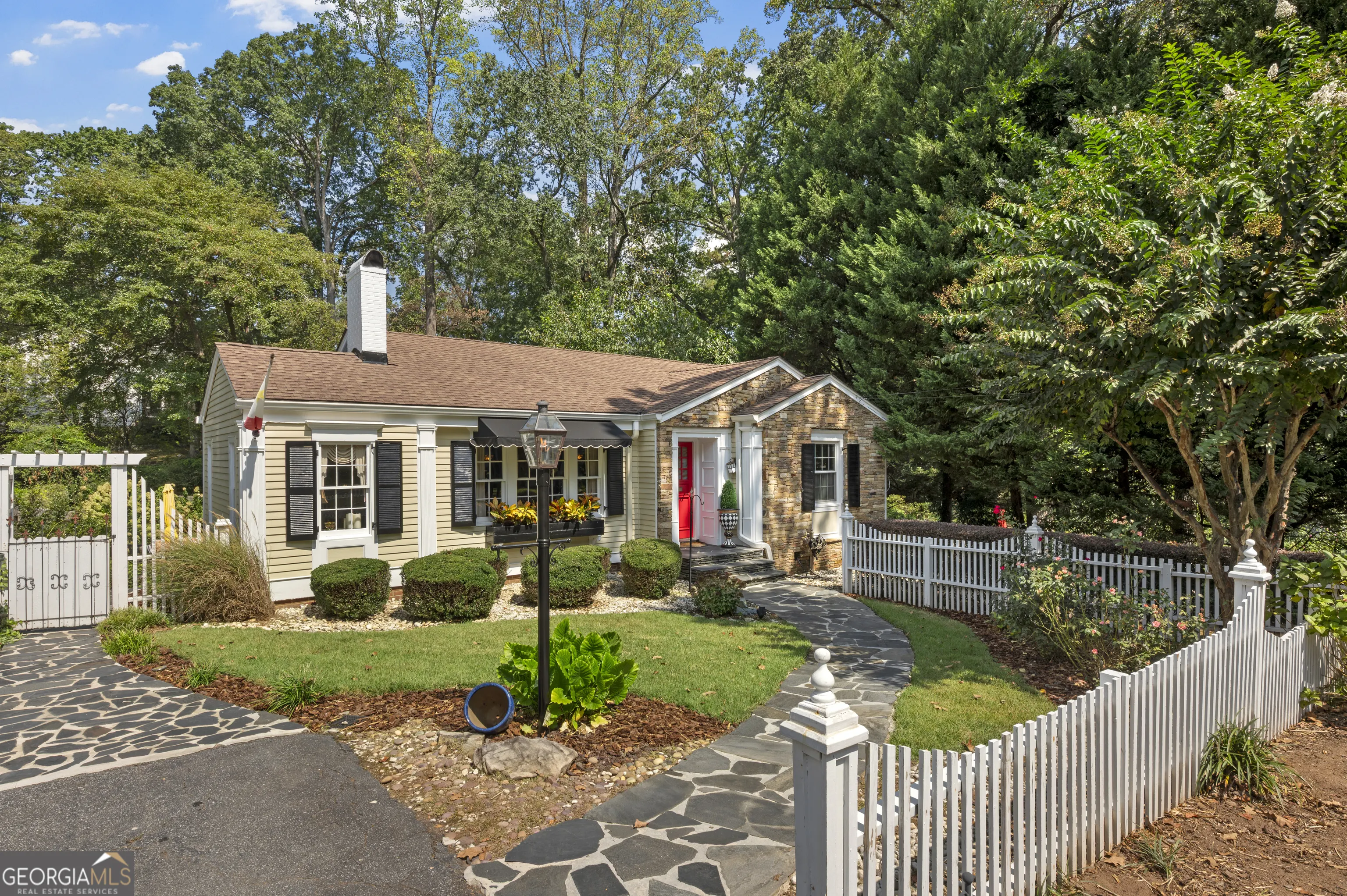 273 Seminole Drive NE