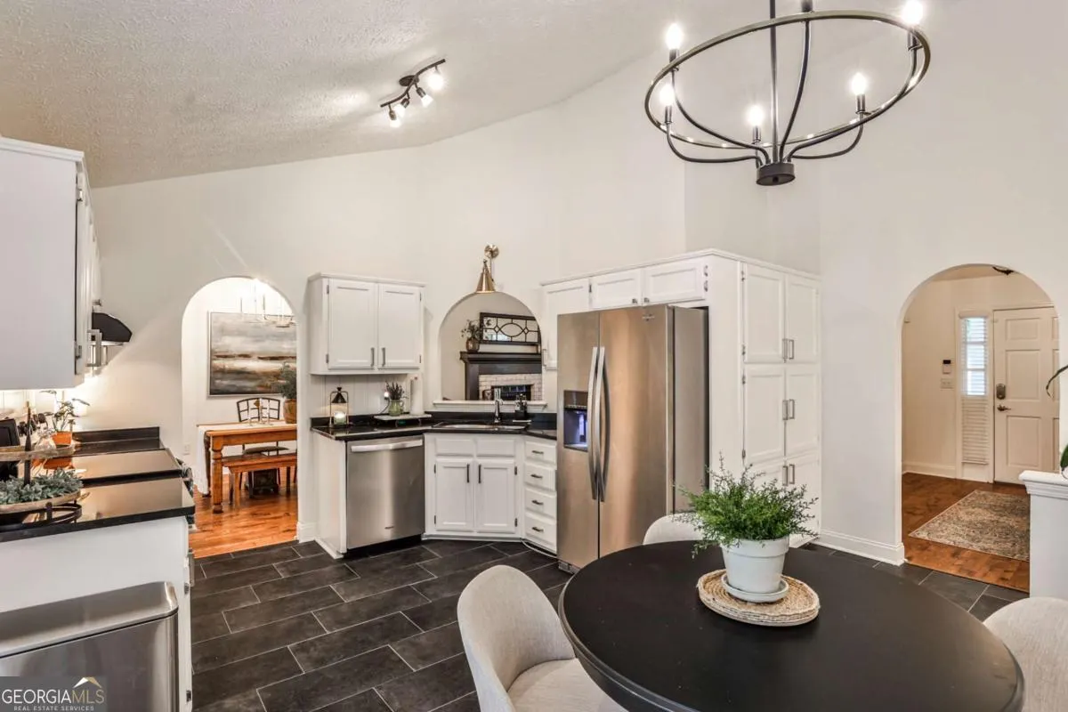 3333 Briarglen Circle