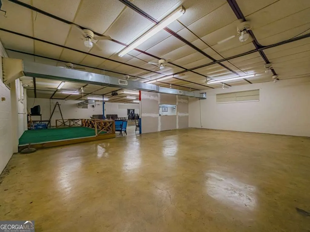 410 N Victory Drive