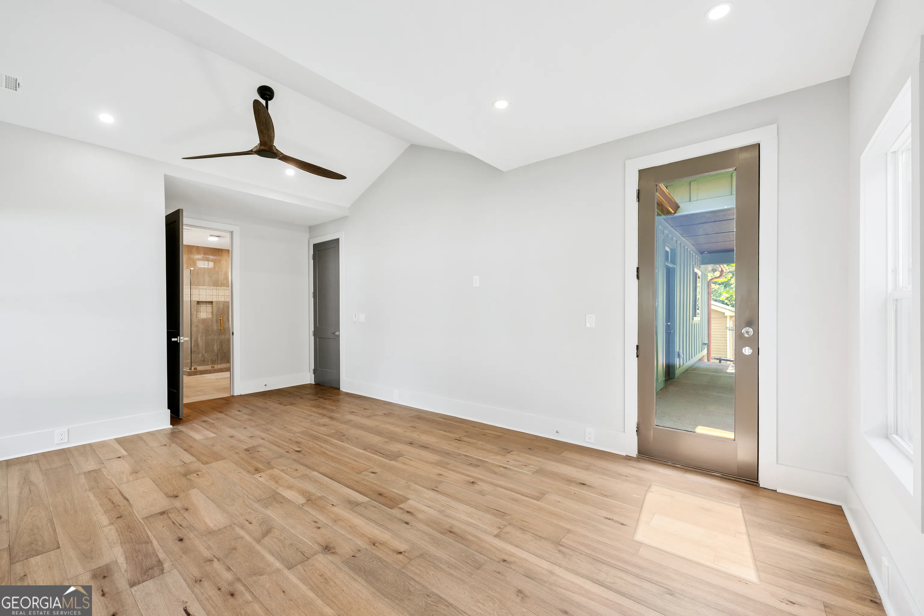 934 Zion Circle
