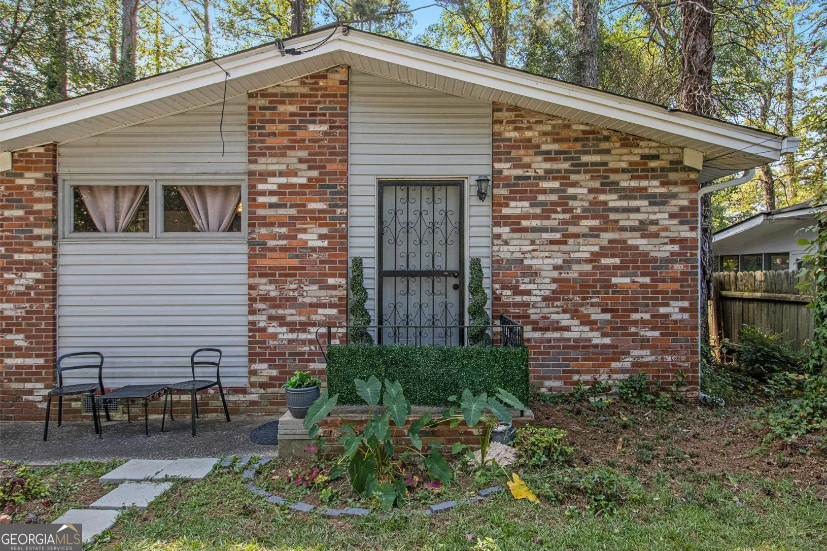 127 Ruzelle Drive SE
