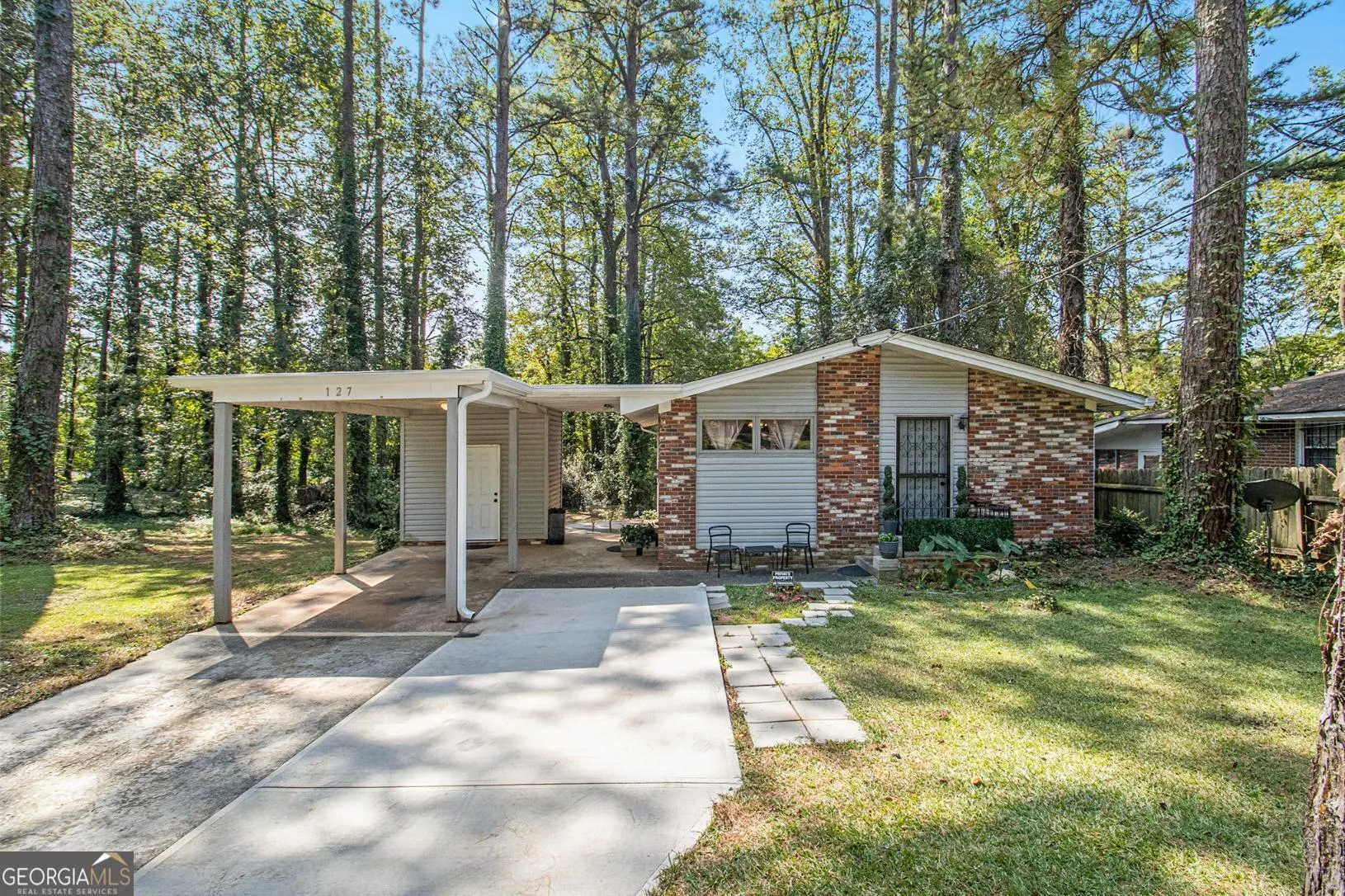 127 Ruzelle Drive SE