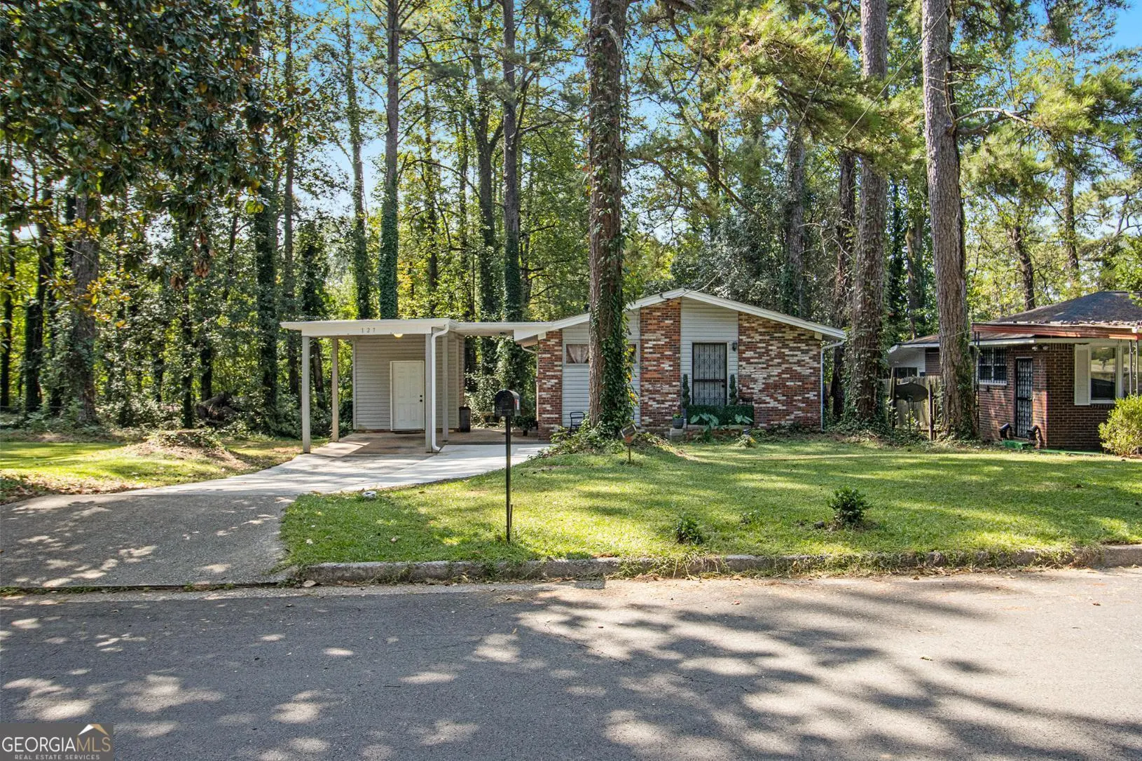 127 Ruzelle Drive SE