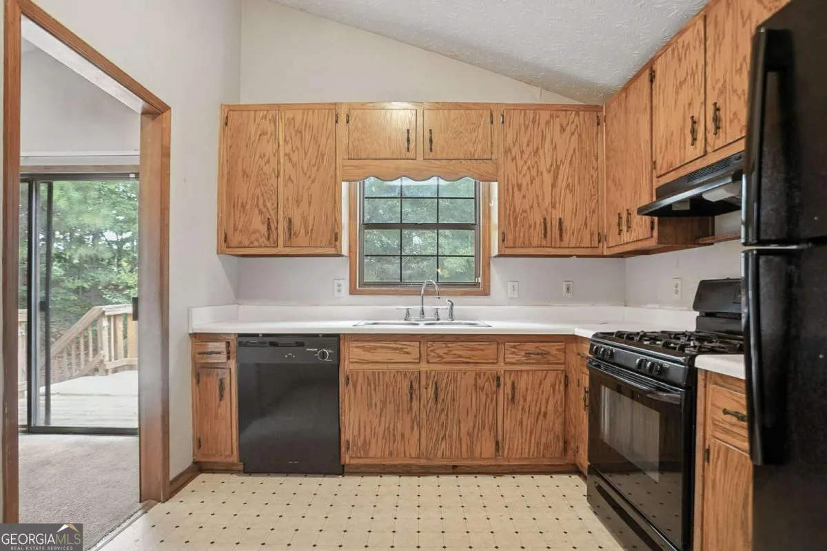 3480 Estate Lake Drive