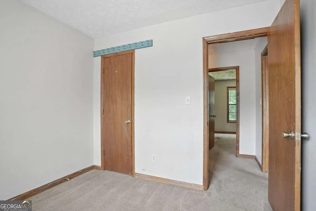3480 Estate Lake Drive