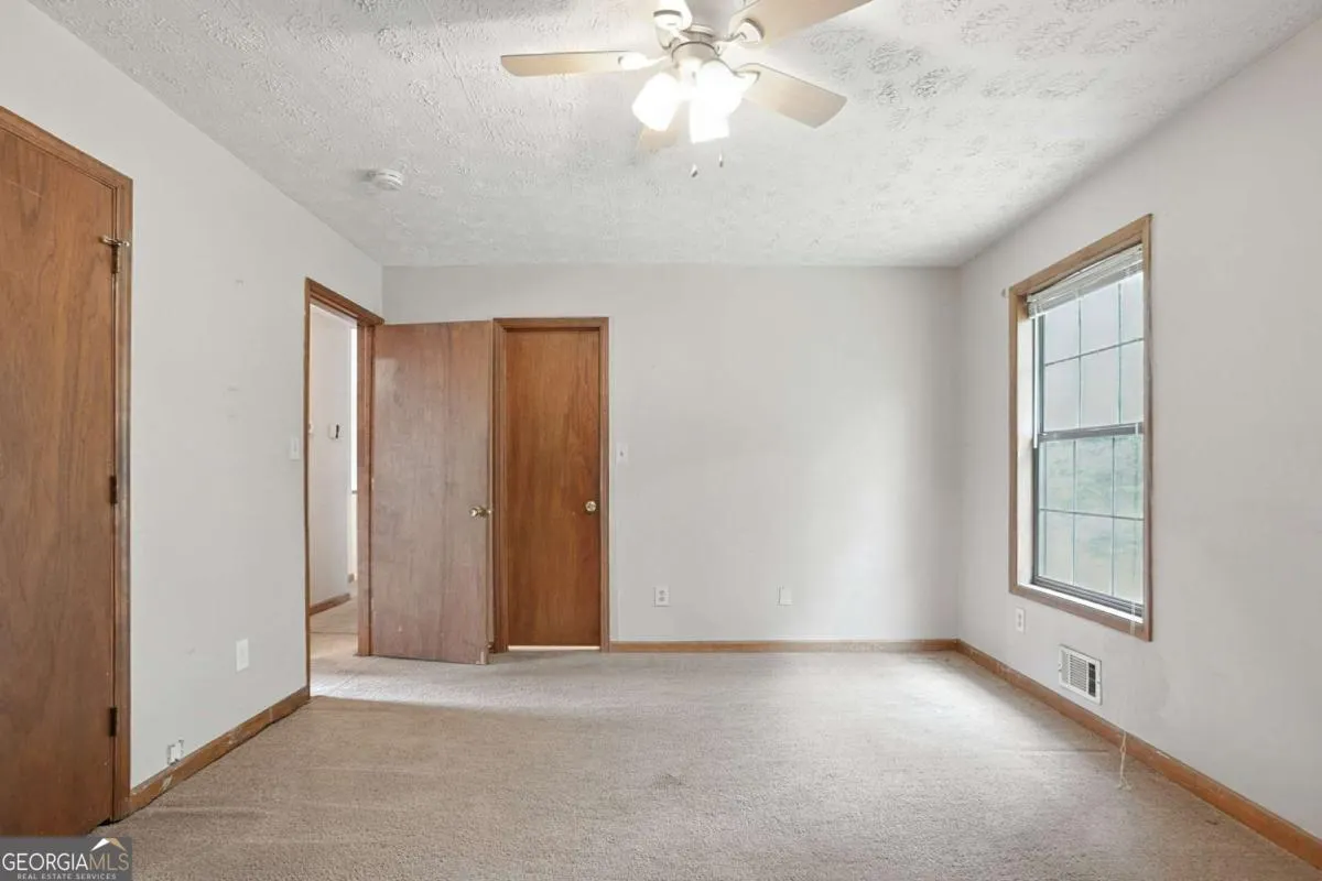 3480 Estate Lake Drive