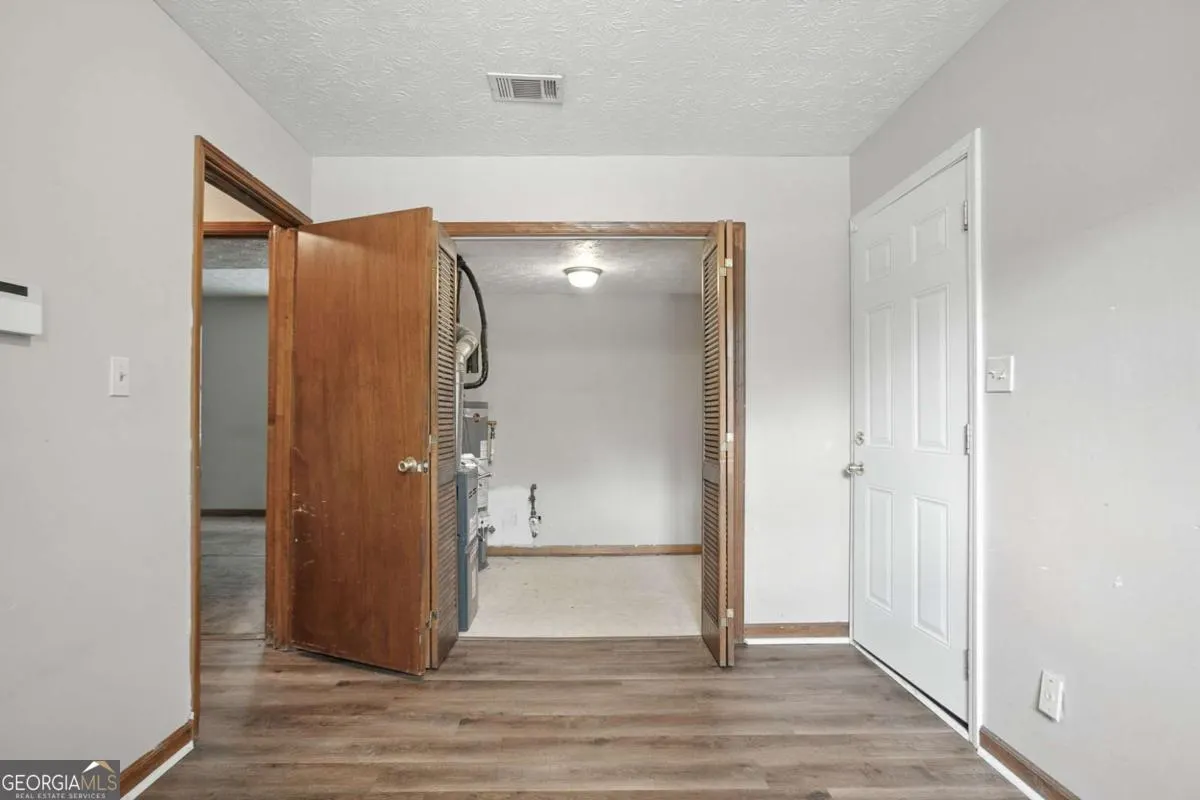 3480 Estate Lake Drive