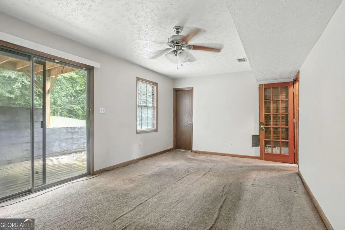 3480 Estate Lake Drive