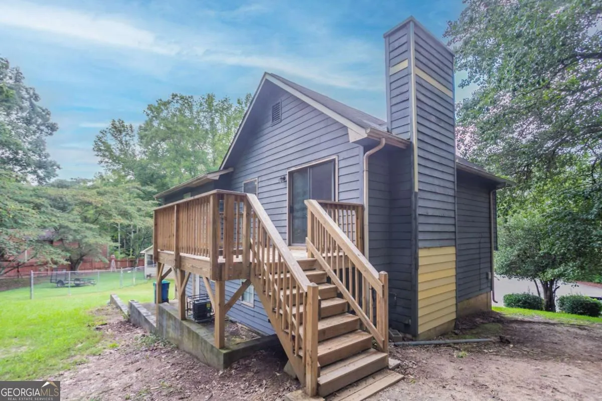 3480 Estate Lake Drive