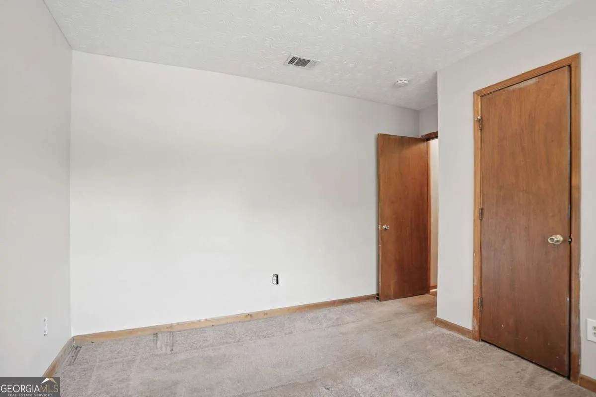 3480 Estate Lake Drive