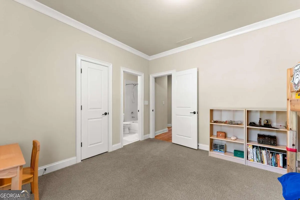 6155 Heritage Manor Drive