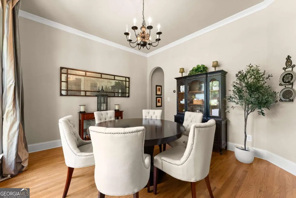 6155 Heritage Manor Drive