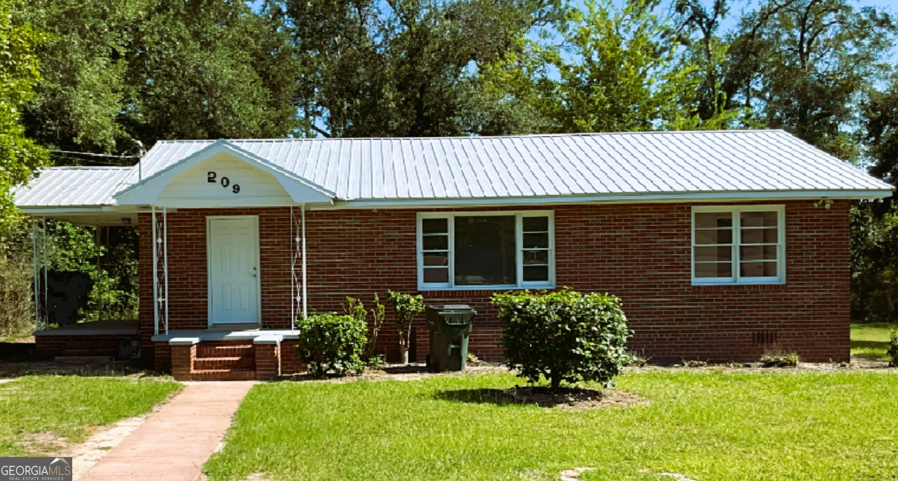 209 Price Street