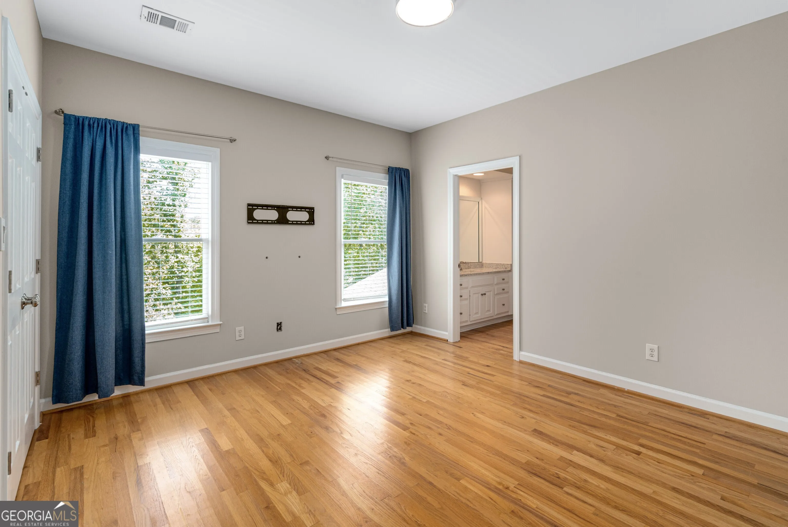 8345 Jett Ferry Road, #0