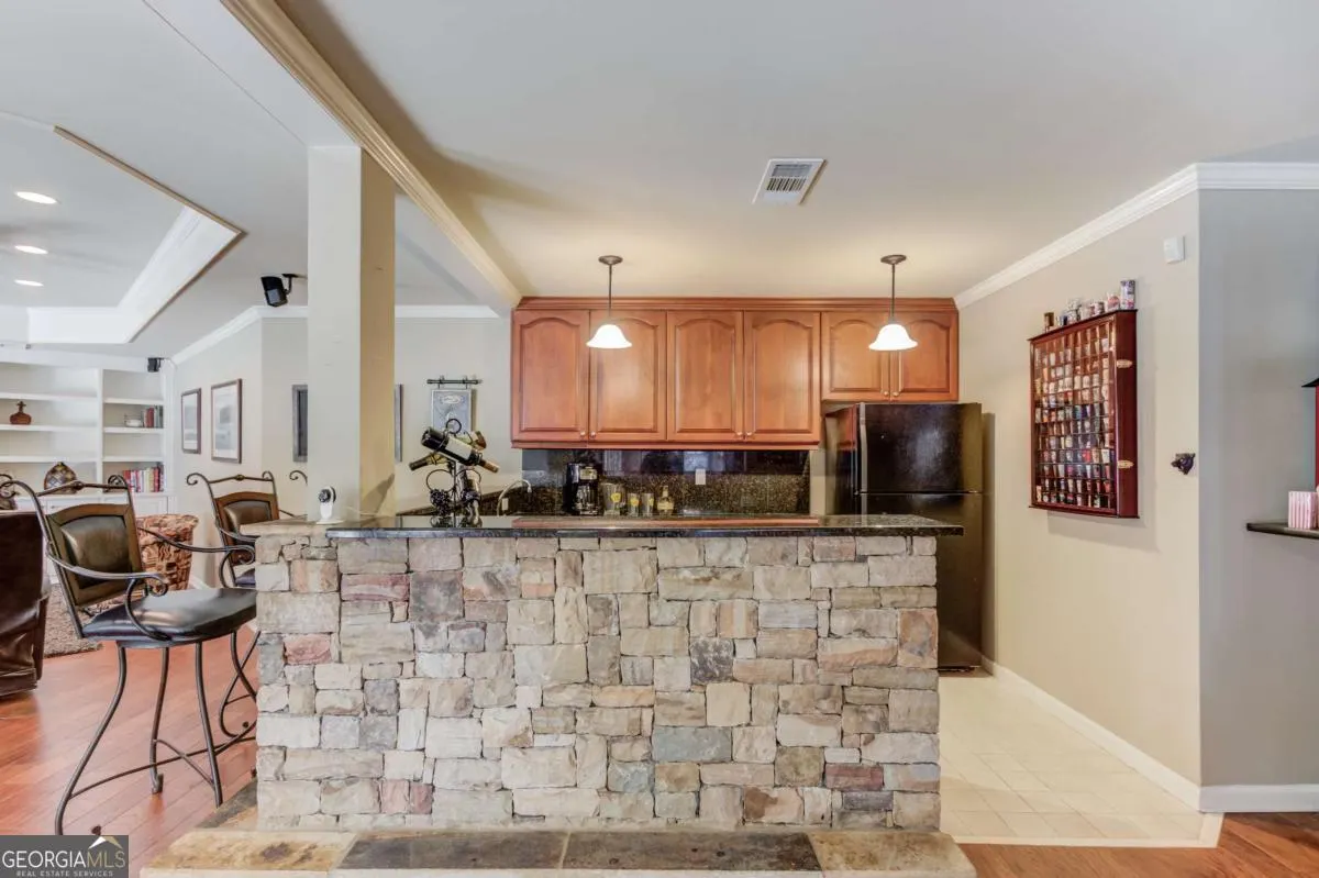 630 Greenview Terrace