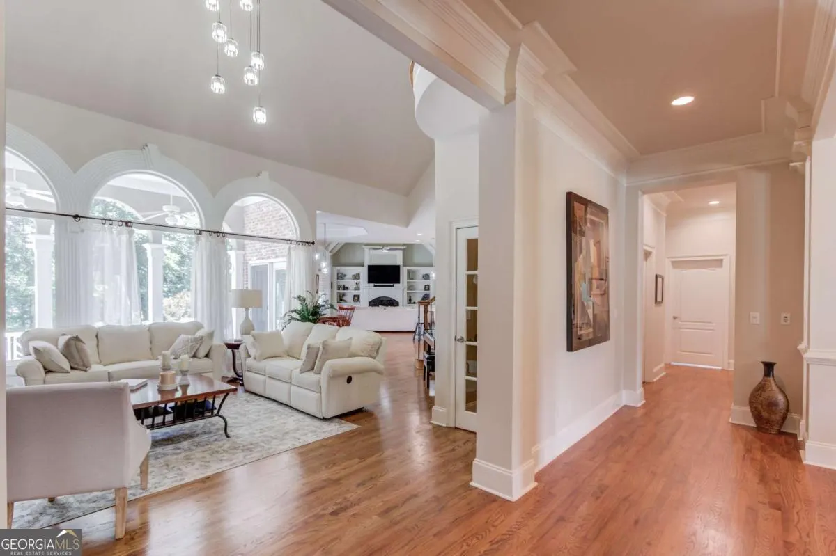 630 Greenview Terrace