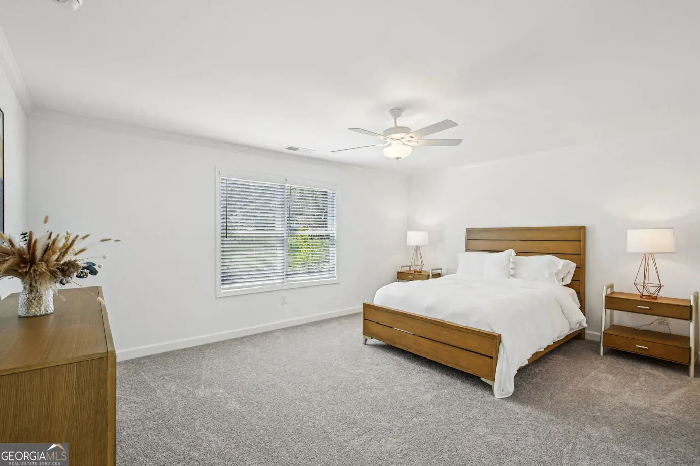 5083 Woodland Hills