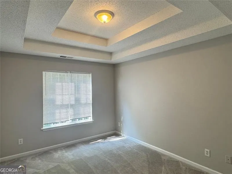 4044 Robin Circle