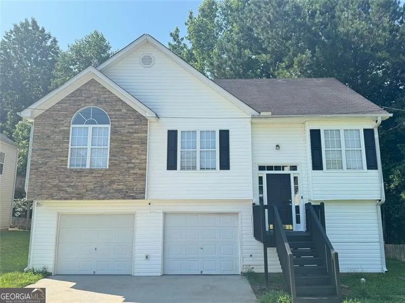 4044 Robin Circle