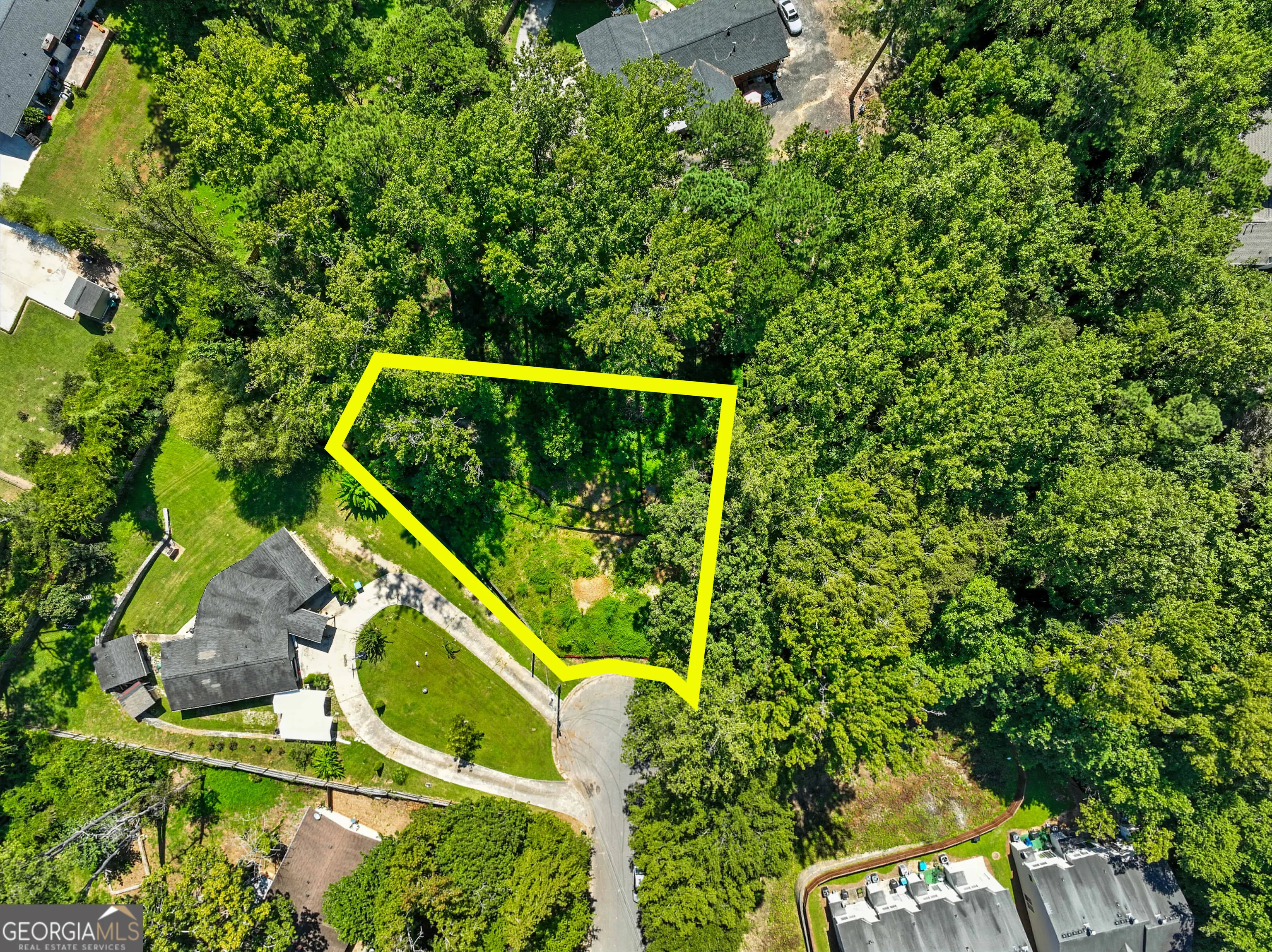 1034 Redwood Court
