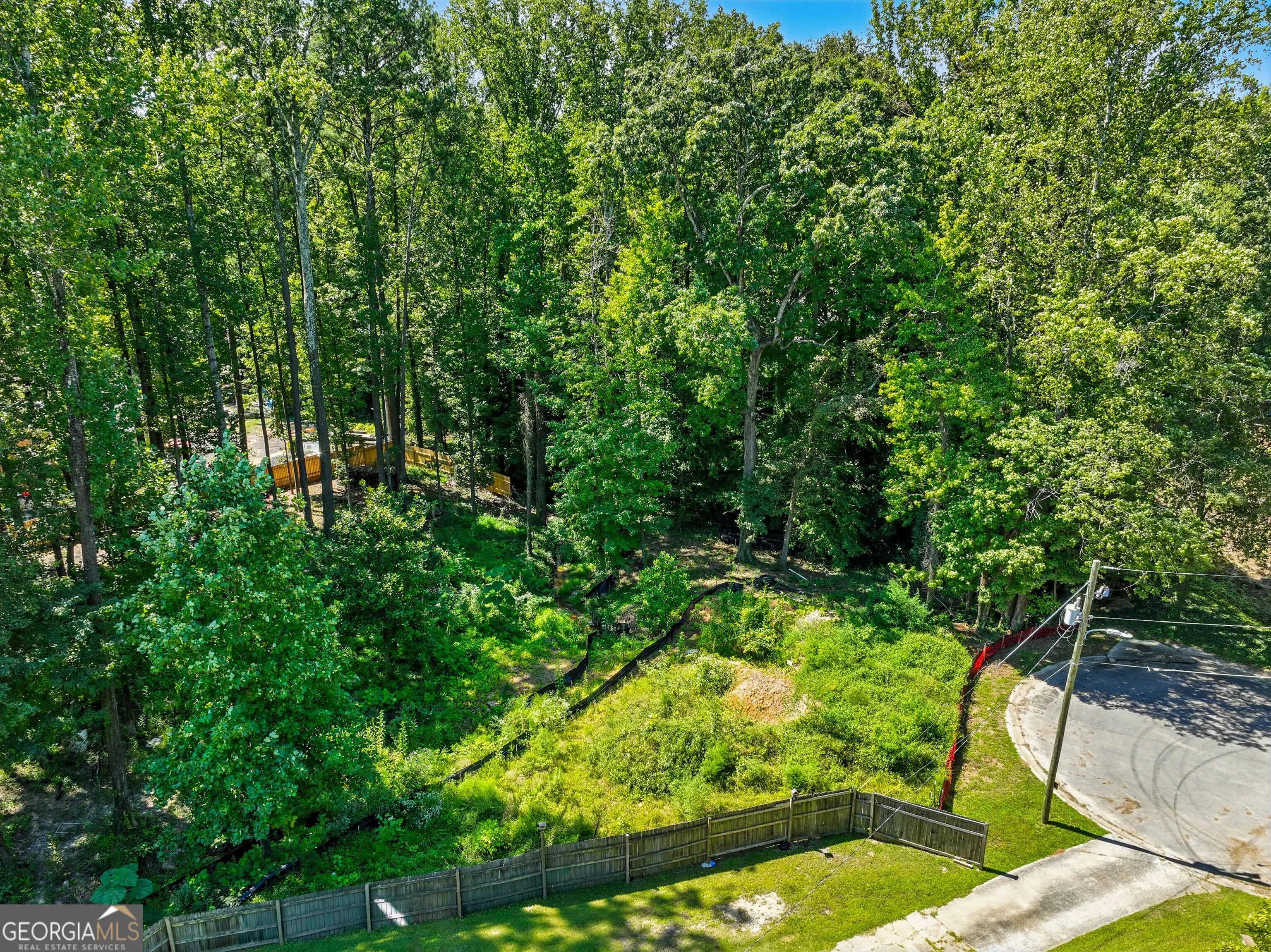 1034 Redwood Court