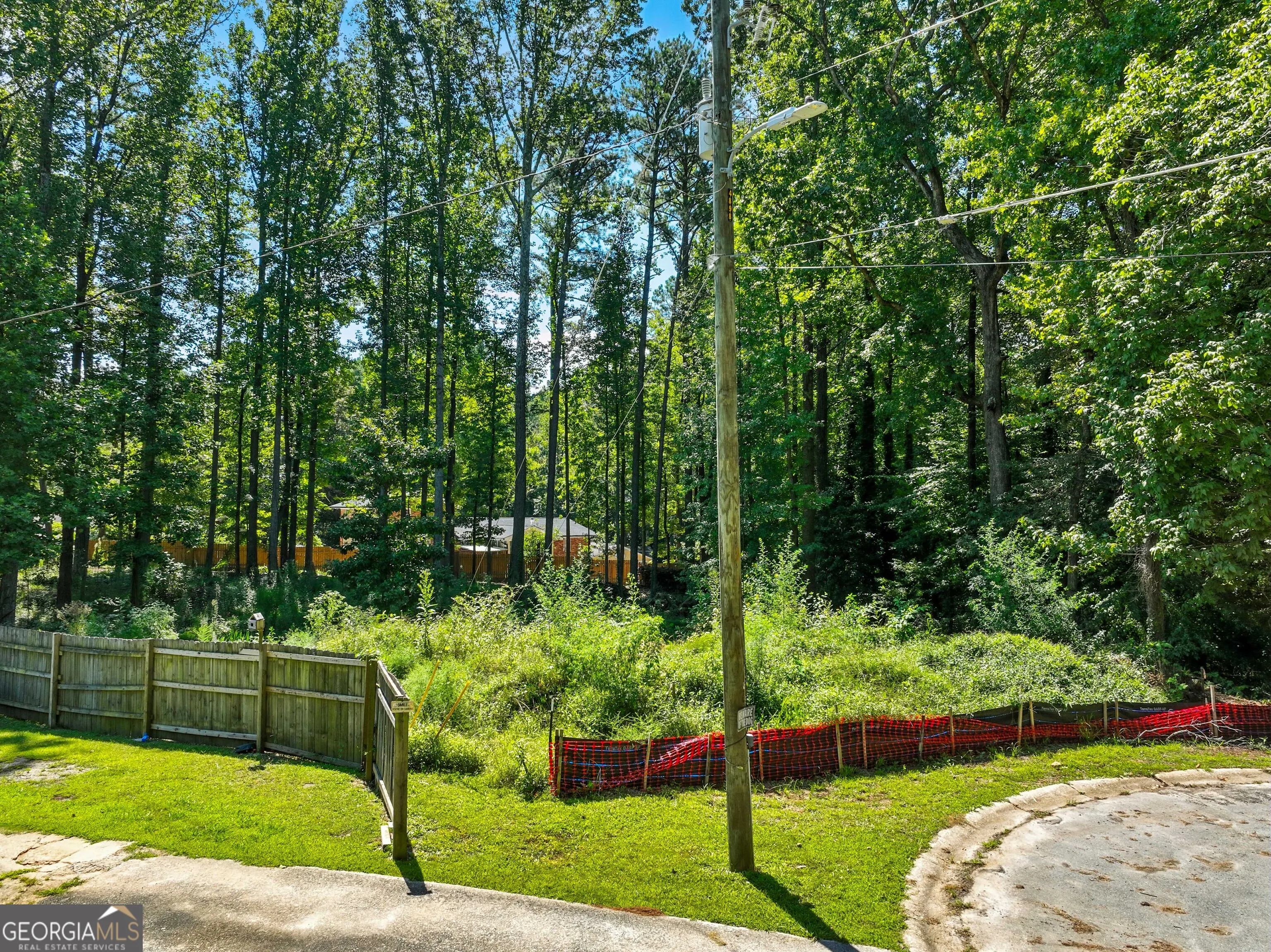 1034 Redwood Court