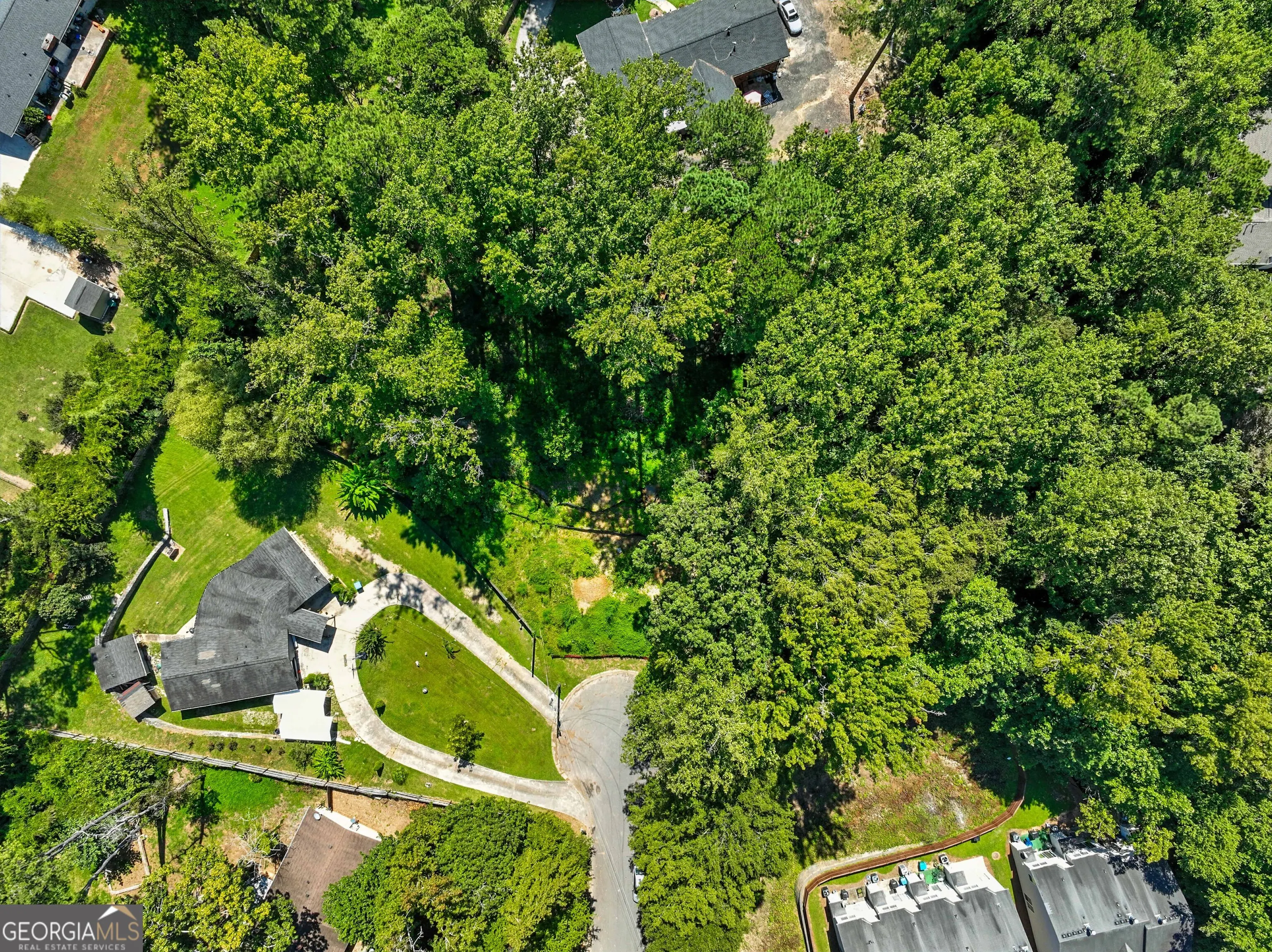 1034 Redwood Court