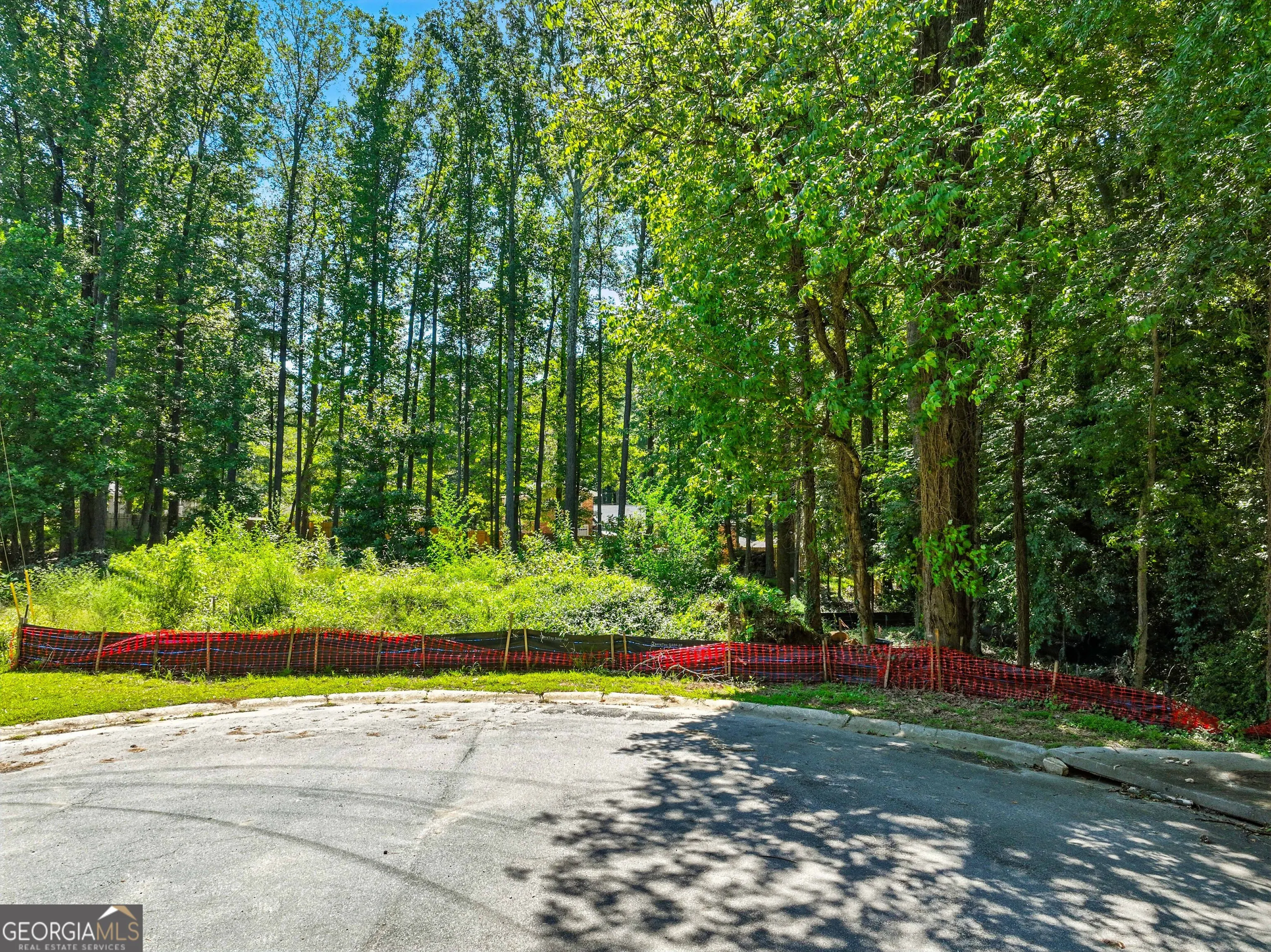 1034 Redwood Court