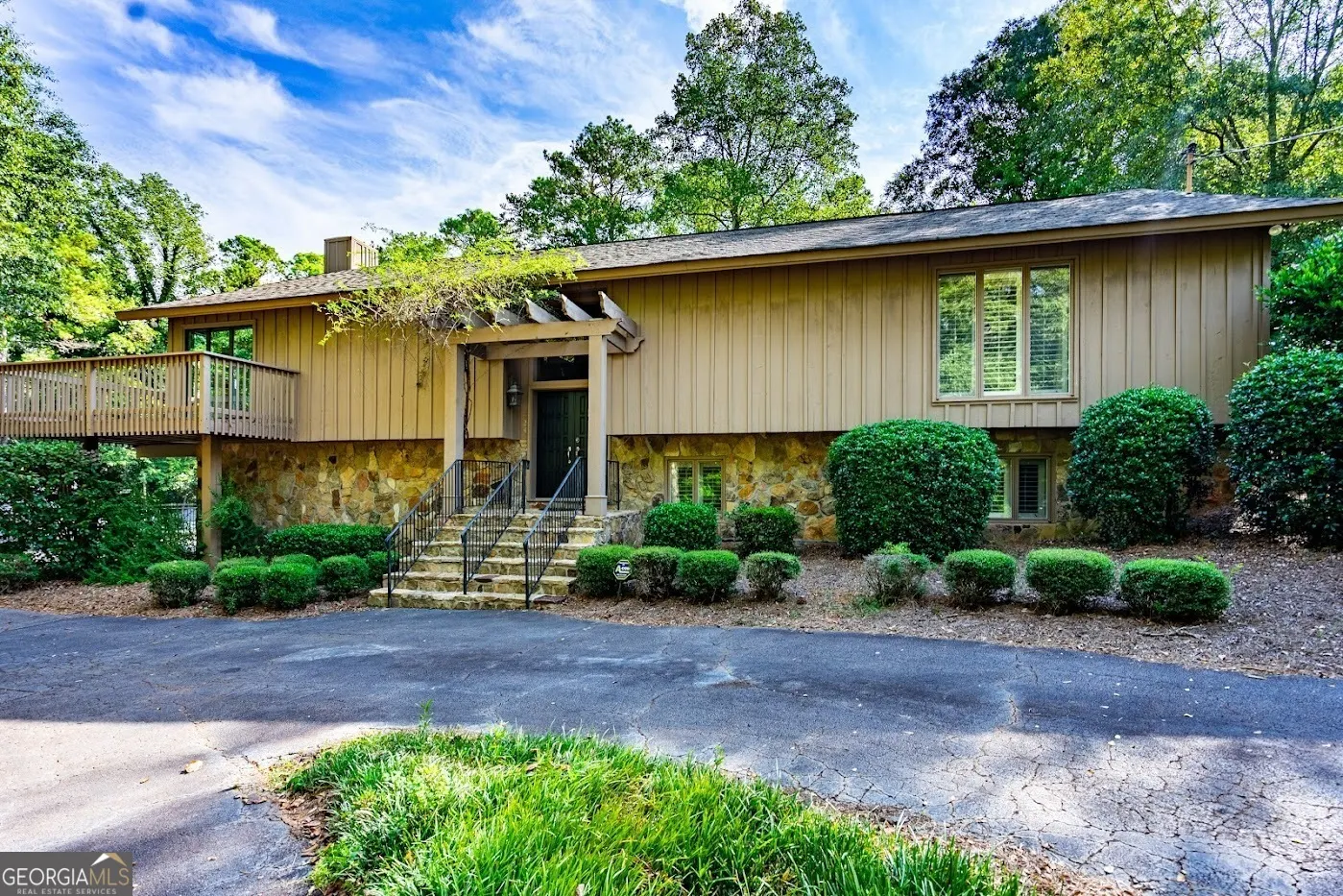 724 Camellia Drive