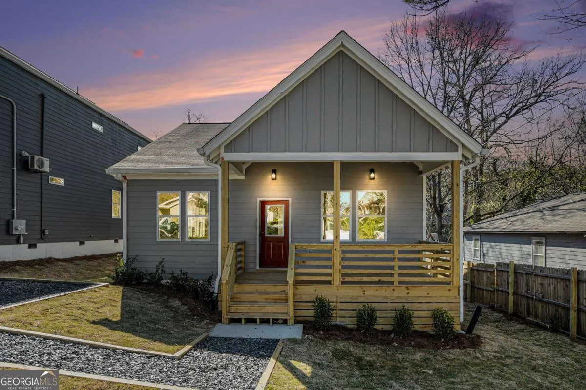 102 Dahlia Avenue NW