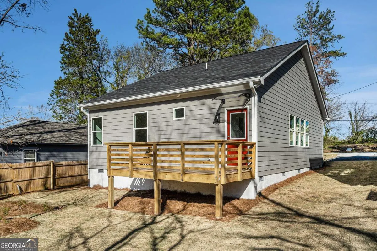102 Dahlia Avenue NW