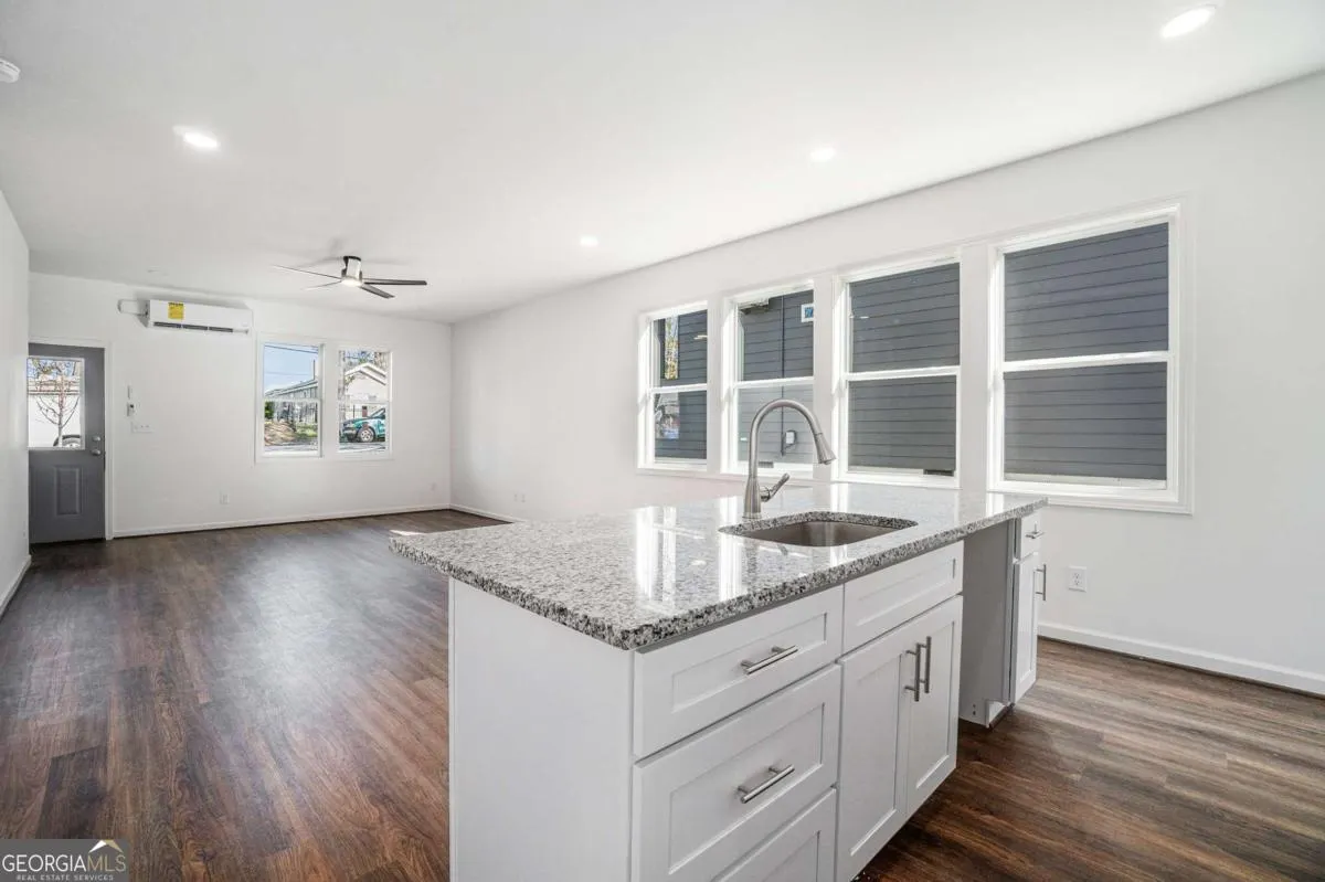 102 Dahlia Avenue NW