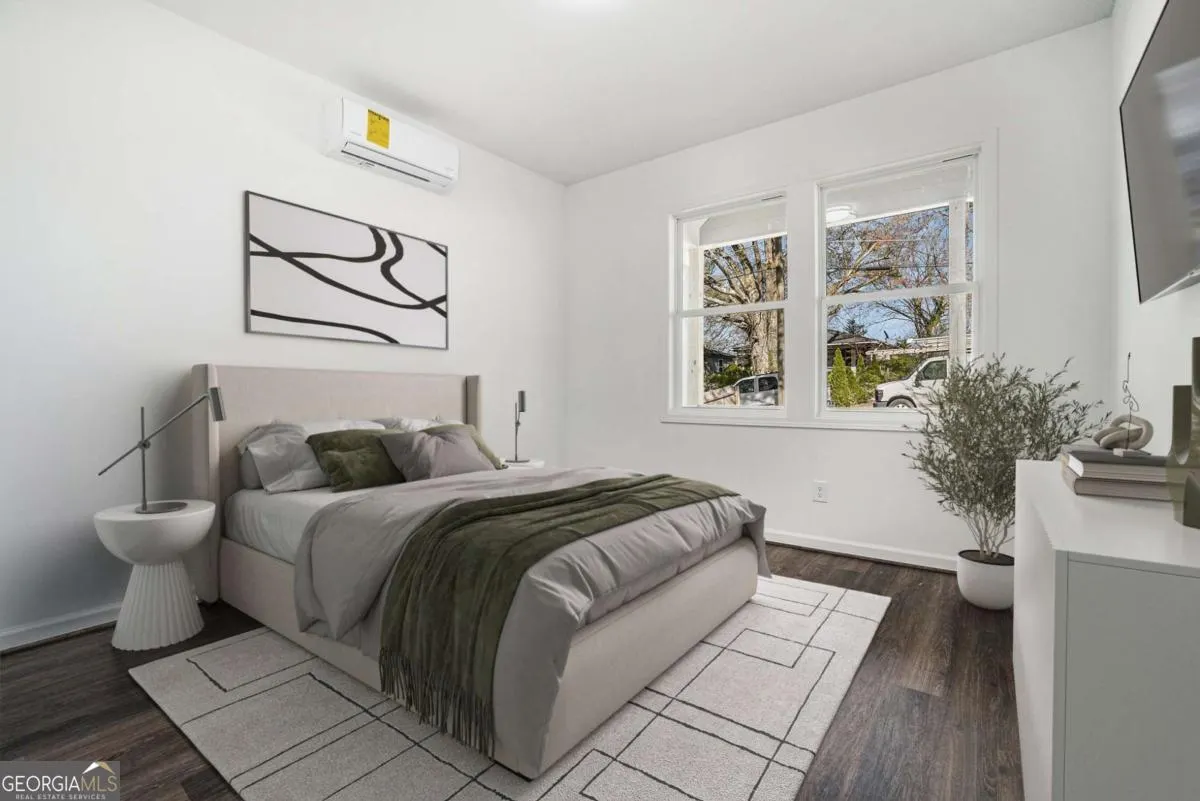 102 Dahlia Avenue NW