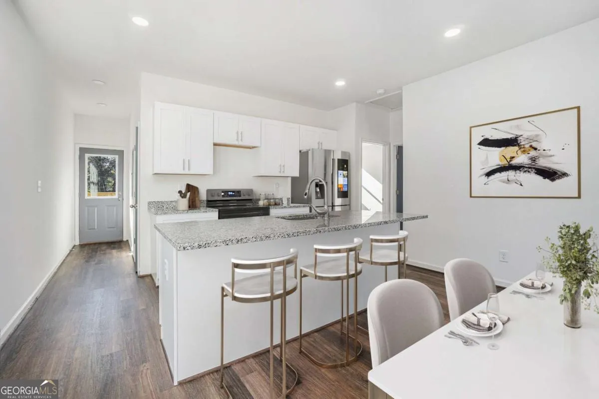 102 Dahlia Avenue NW