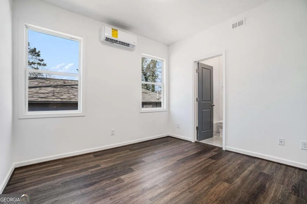 102 Dahlia Avenue NW