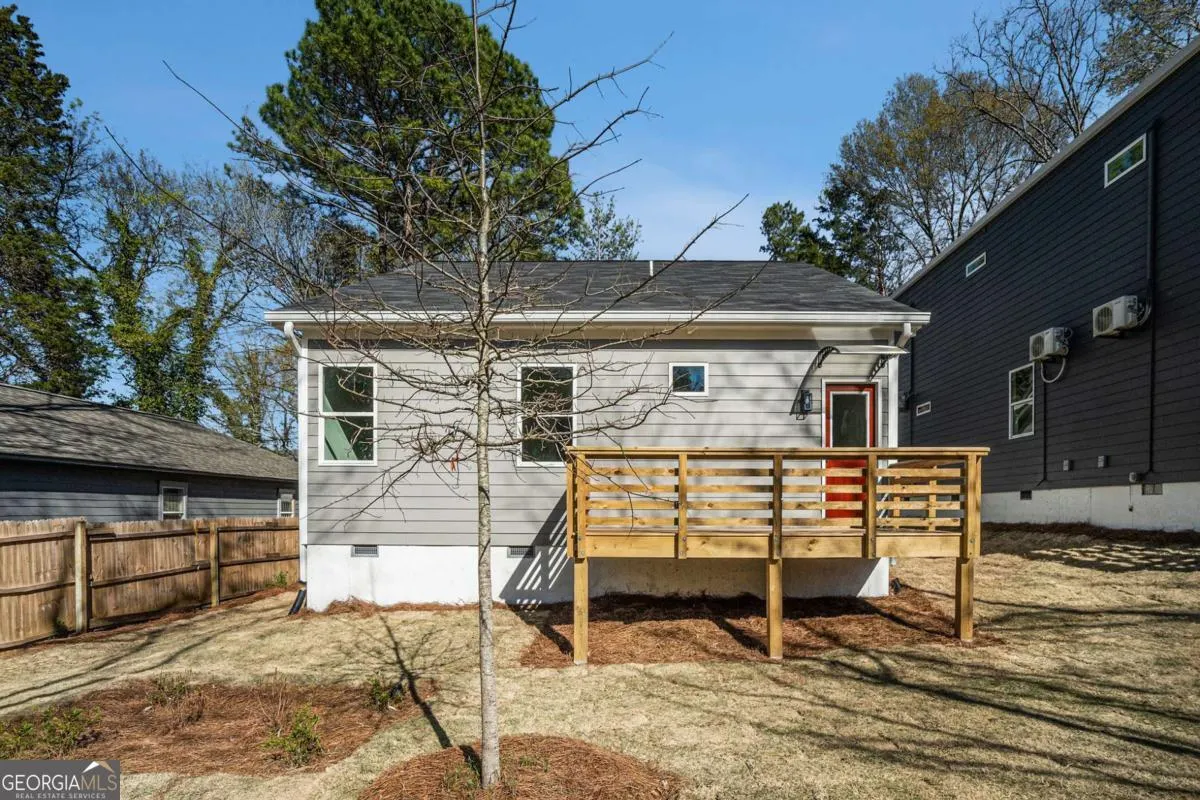 102 Dahlia Avenue NW