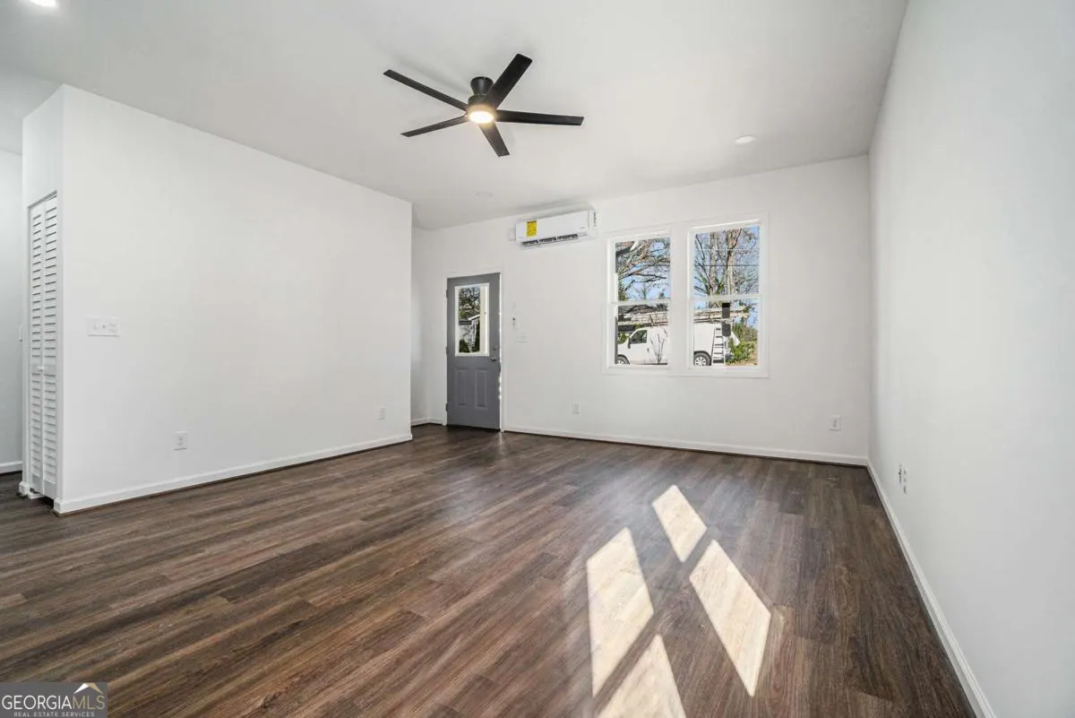102 Dahlia Avenue NW