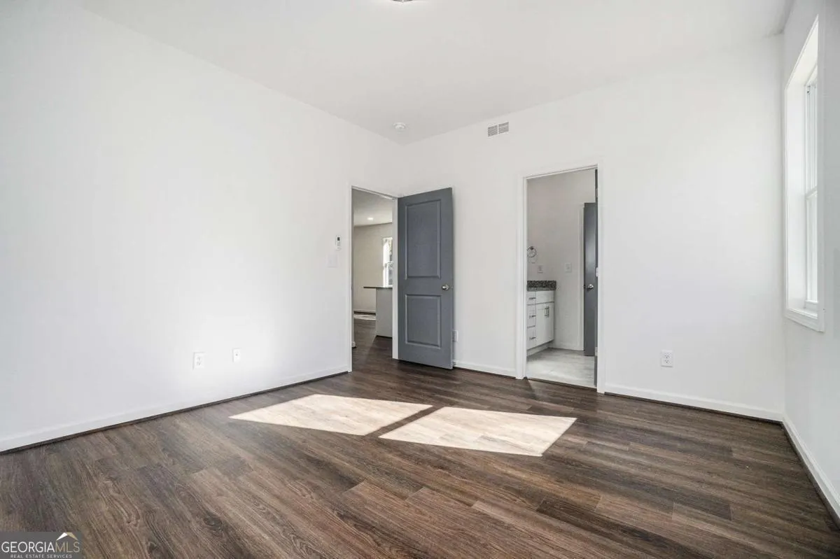 102 Dahlia Avenue NW