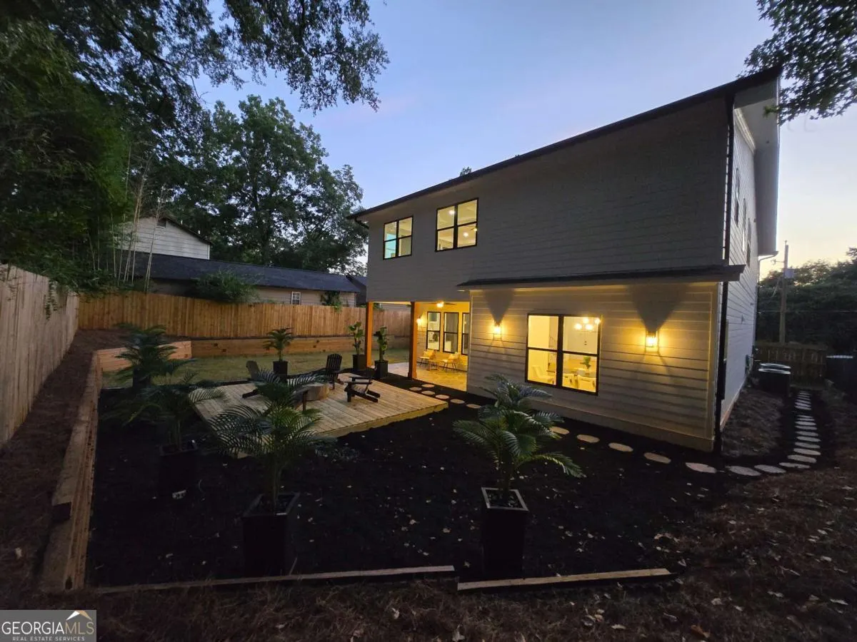 1102 Morley Avenue SE