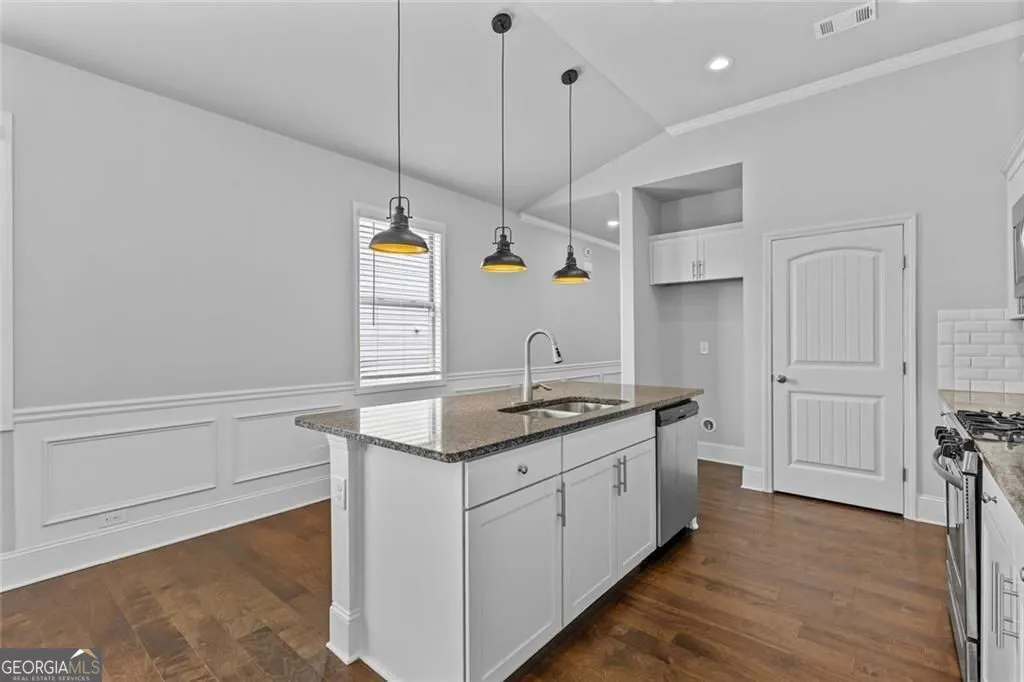 6469 Crosscreek Lane