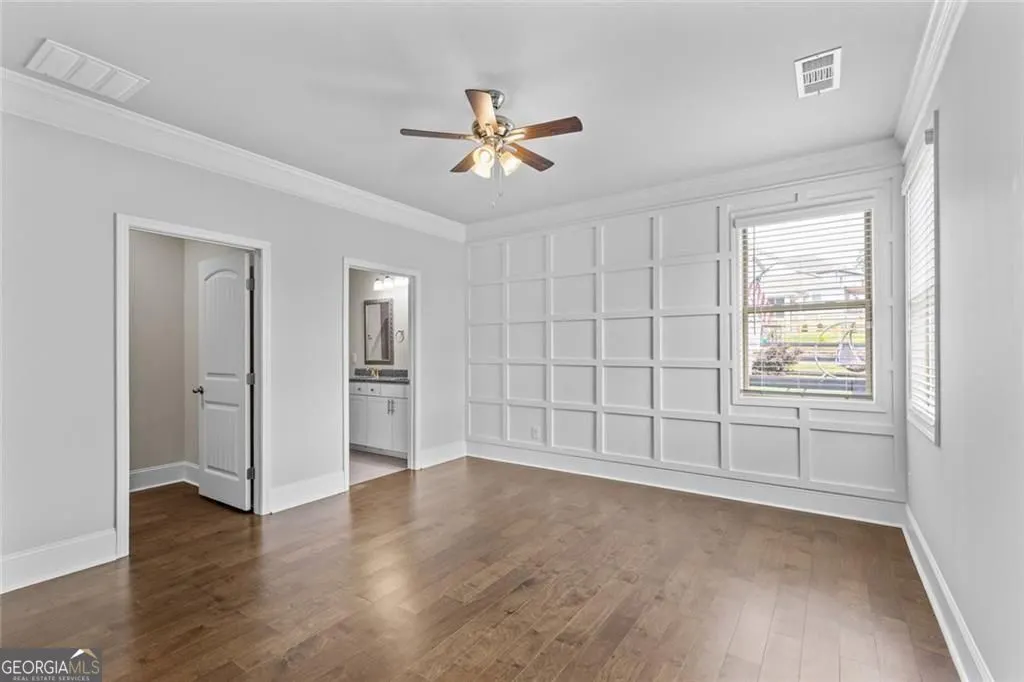 6469 Crosscreek Lane