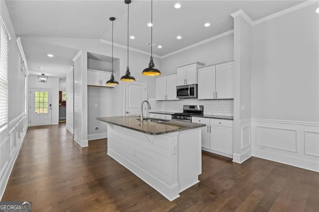 6469 Crosscreek Lane