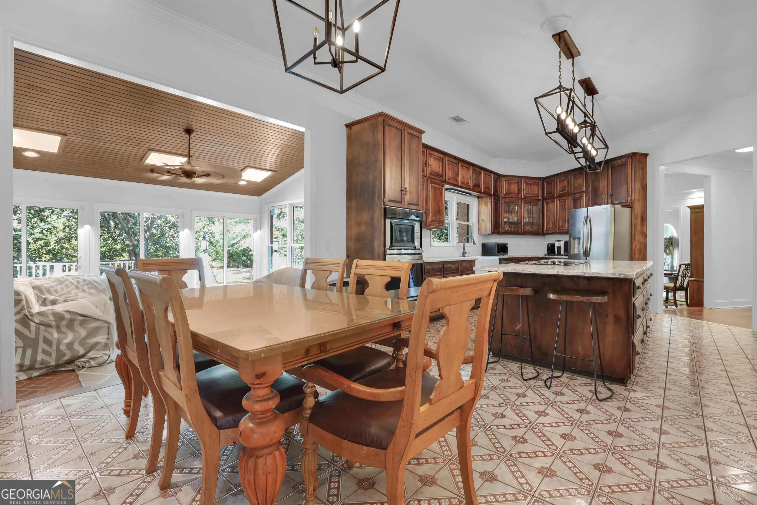 5001 Country Club Road