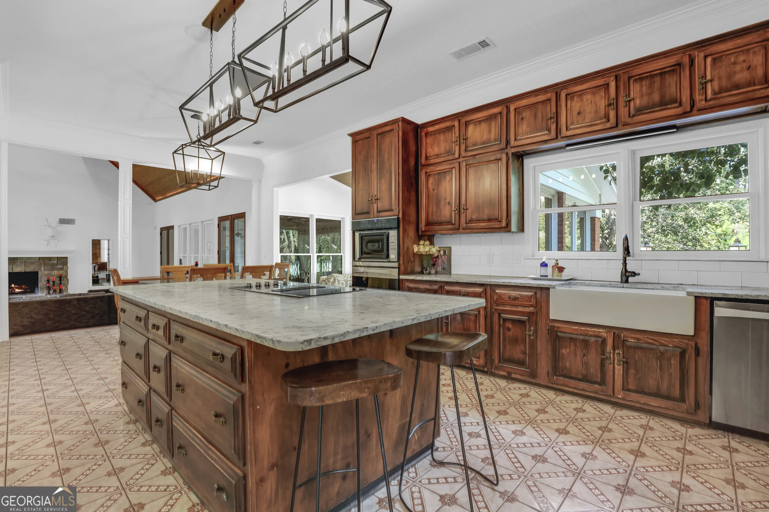 5001 Country Club Road