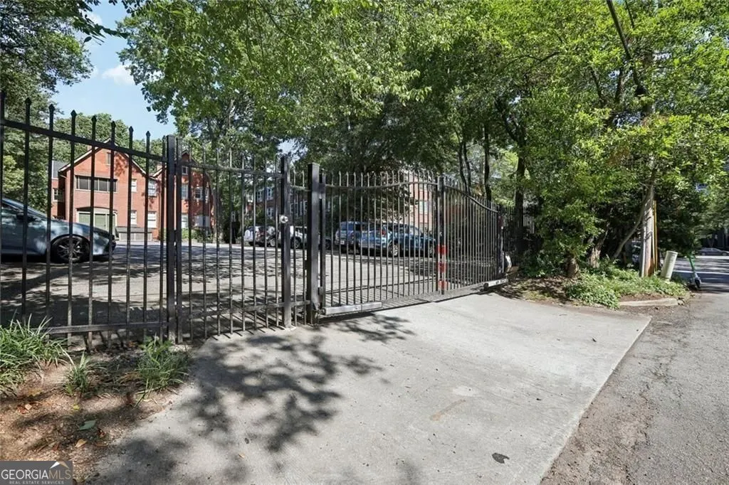 21 272 14th Street NE, #21
