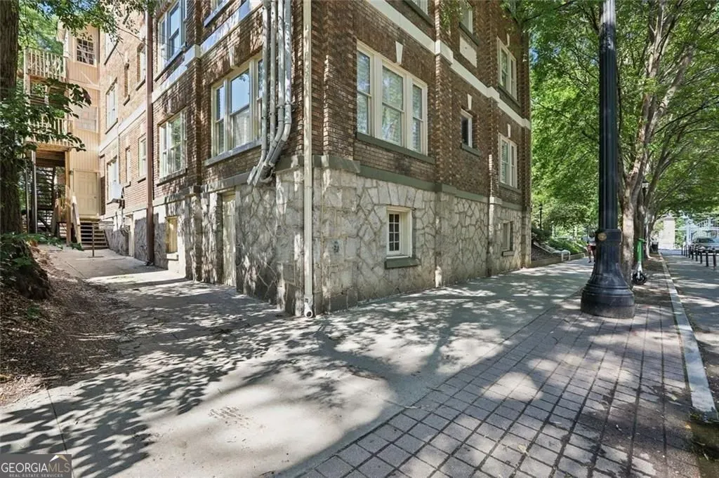 21 272 14th Street NE, #21