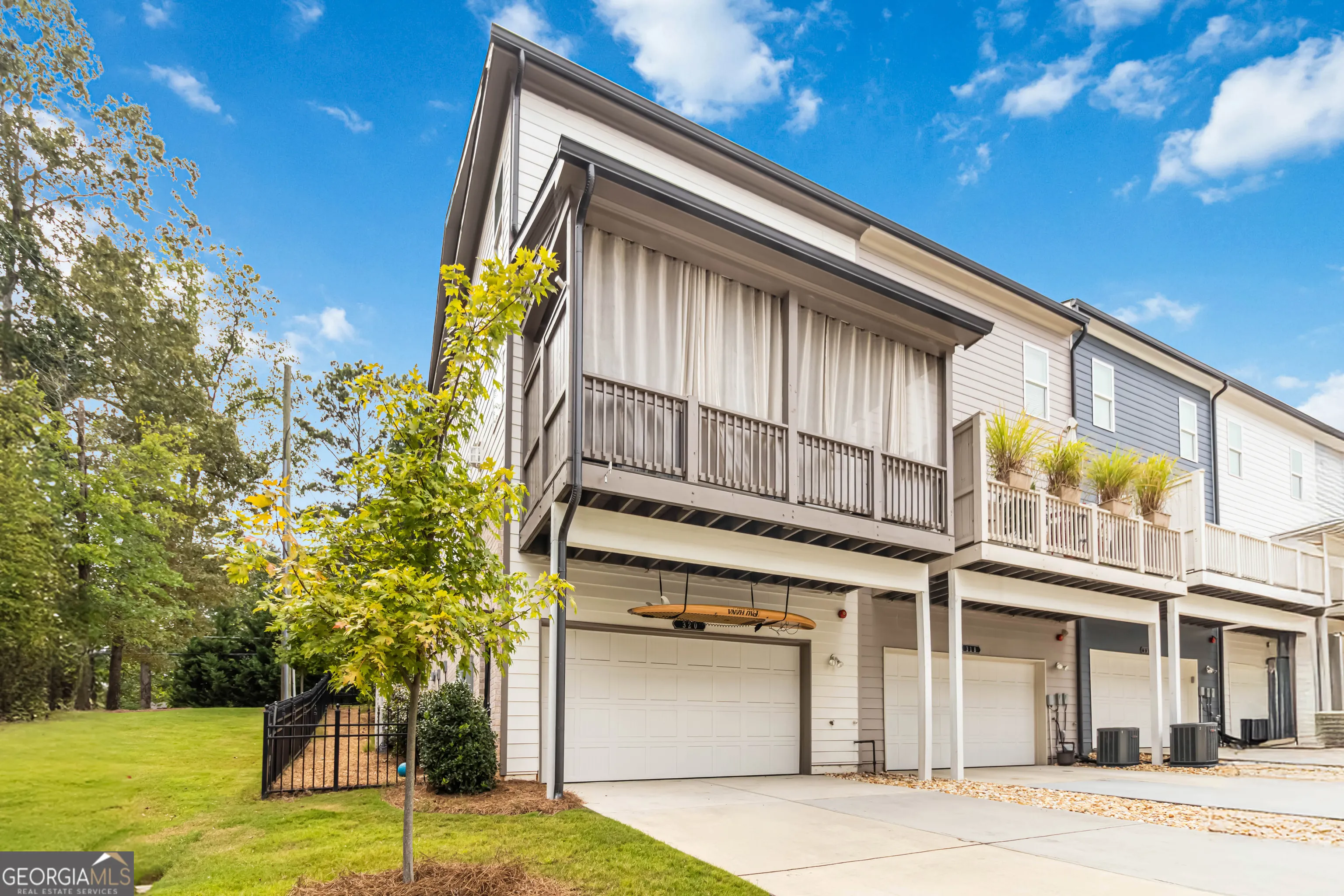 320 Oak Arms Way