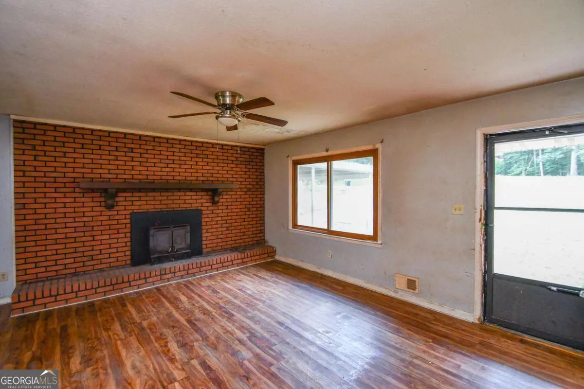 35 Robinson Drive